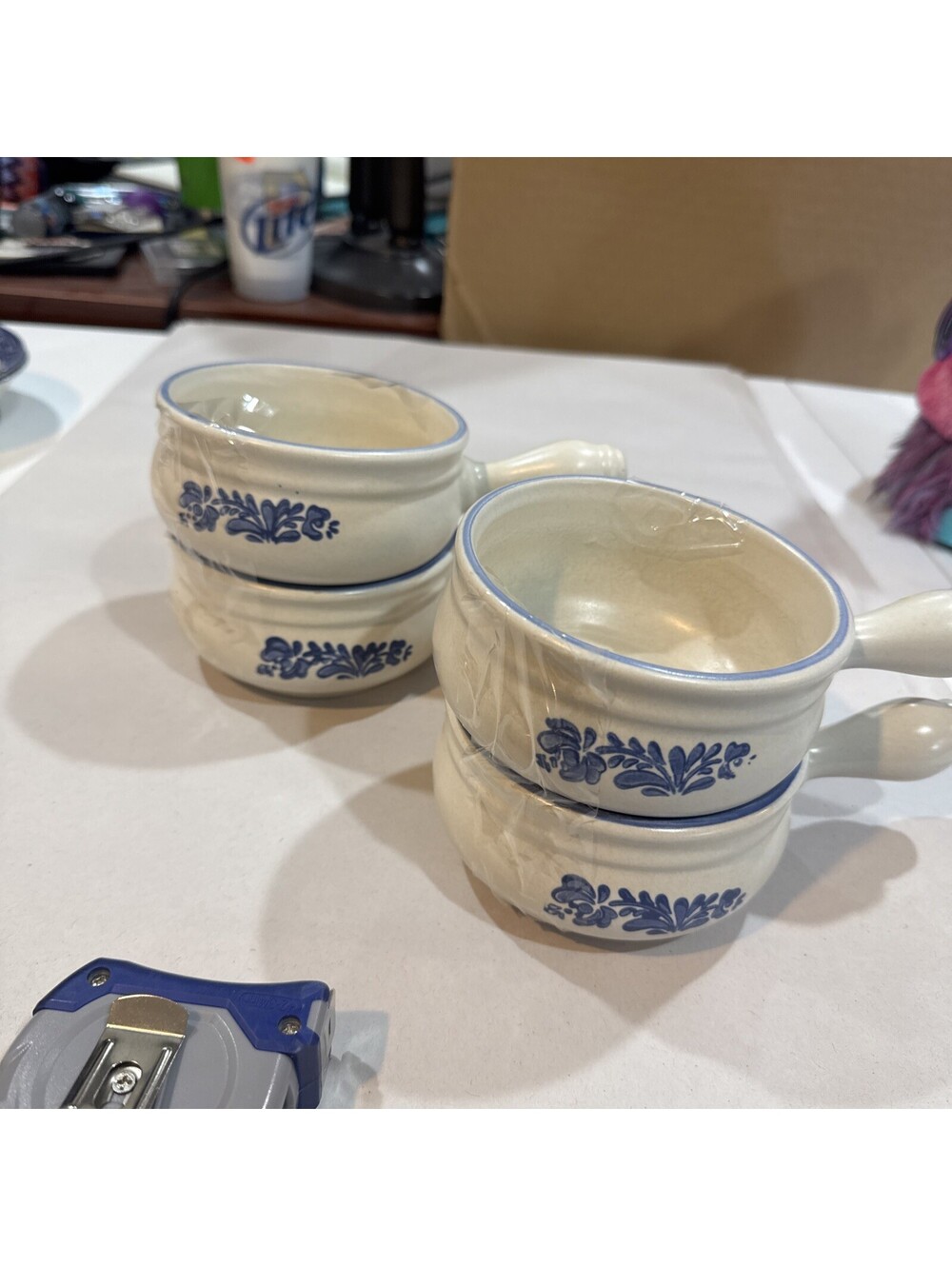 Vintage Pfaltzgraff Yorktowne Handled Soup Crock Bowls Blue Floral USA Set of 4